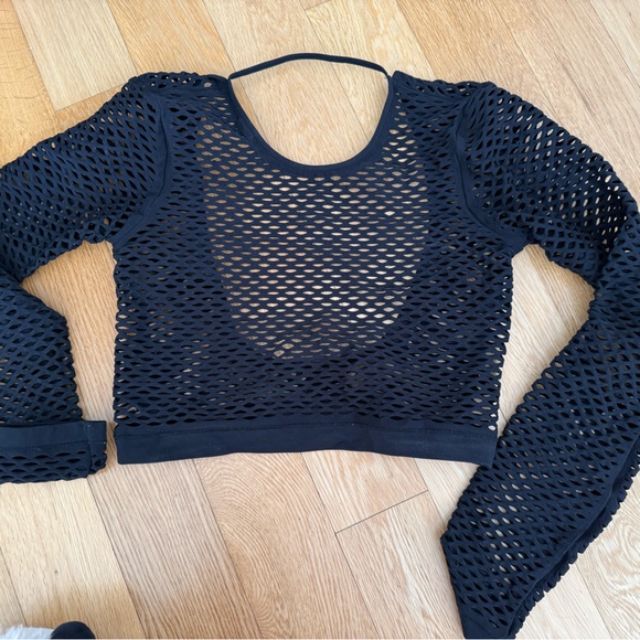 Alo Yoga Seamless Open Air Cover Up Size: M Barely worn! - Picture 2 of 3